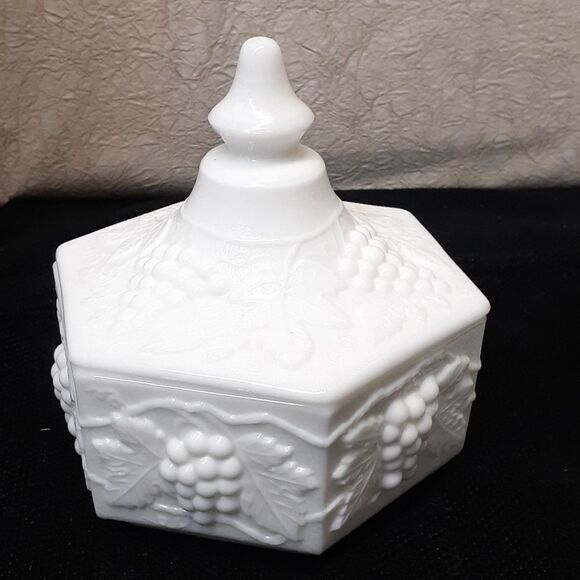 Indiana Colony Harvest Grapes milk glass candle holder and candy dish with lid - Picture 5 of 9